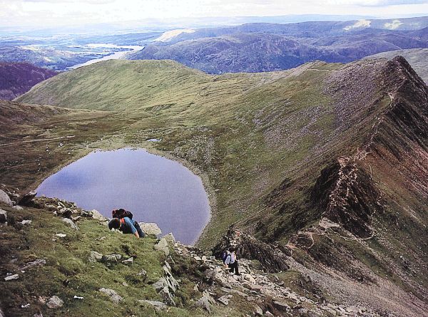 Helvellyn.jpg (88894 bytes)